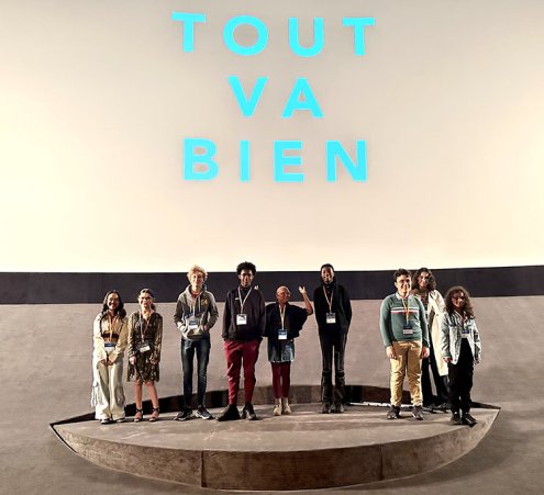 Les figurants de la s&eacute;rie "Tout Va Bien" 