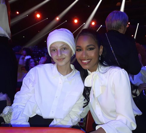 Naëlle assiste à l'élection de Miss France 2024