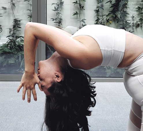 Des cours de yoga solidaires
