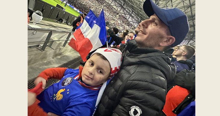 Kenzo assiste à un match au Velodrome
