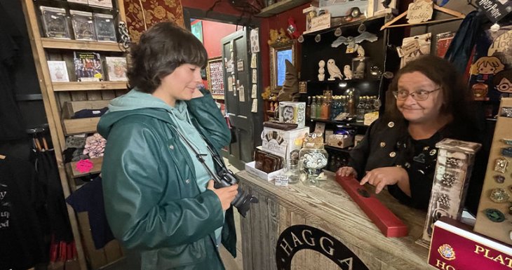 Noa d&eacute;couvre les paysages d'Harry potter 