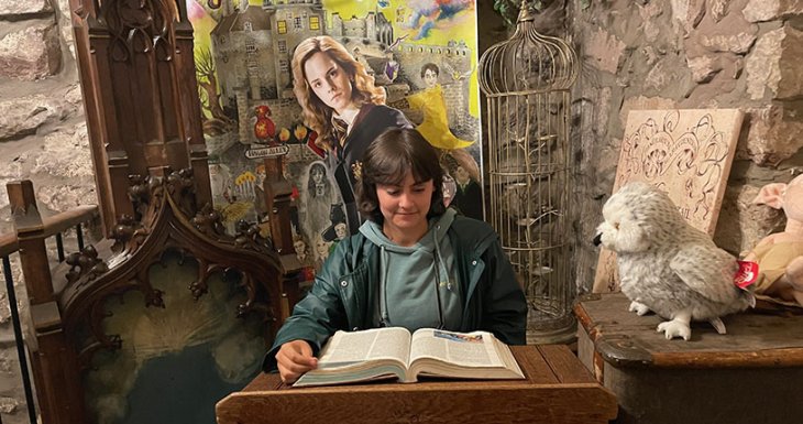 Noa d&eacute;couvre les paysages d'Harry potter 