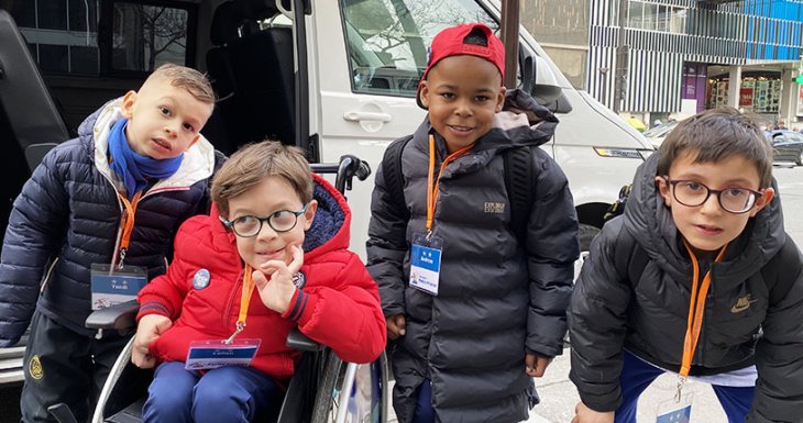 Des petits princes assistent &agrave; l'entra&icirc;nement de l'&eacute;quipe de France 