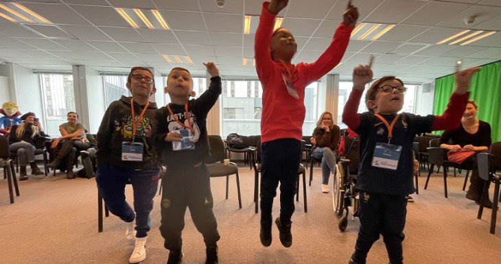 Des petits princes assistent &agrave; l'entra&icirc;nement de l'&eacute;quipe de France 