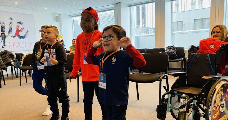 Des petits princes assistent &agrave; l'entra&icirc;nement de l'&eacute;quipe de France 