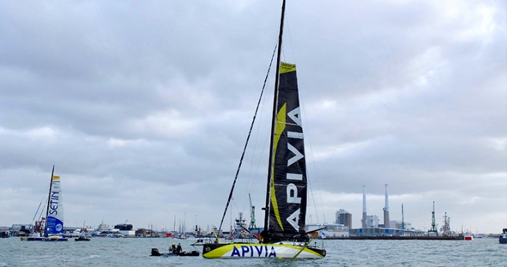 D&eacute;couvrir l'Imoca Apivia de Charlie Dalin