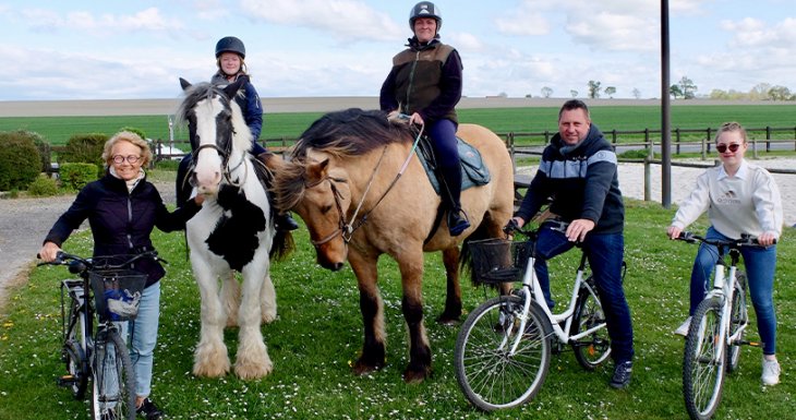 Balade &agrave; poney au Mont-Saint-Michel