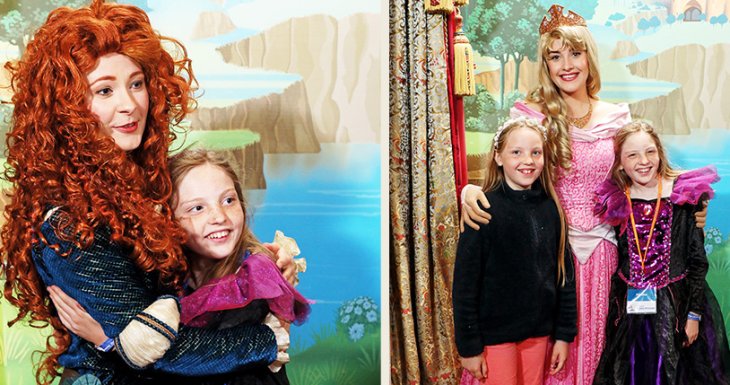 Adeline fait signer des autographes à Disney