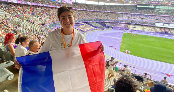 Camille assiste &agrave; la finale d'athl&eacute;tisme des JO