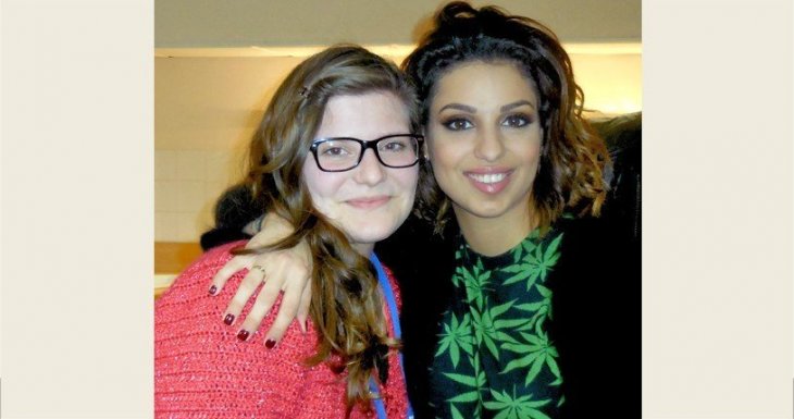 Deux fans à la rencontre de Tal