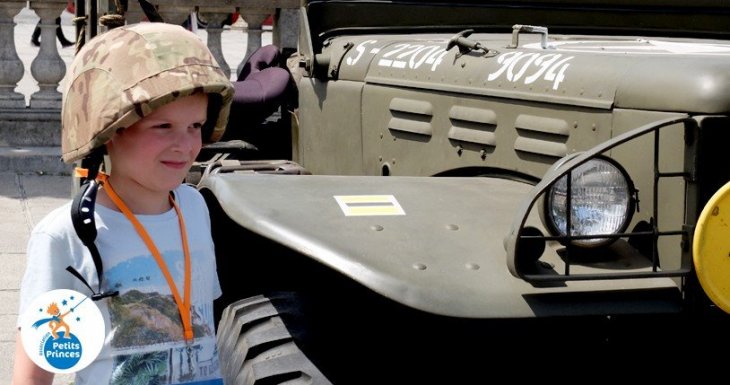 Un rêve, Paris en 2CV, une passion, les militaires