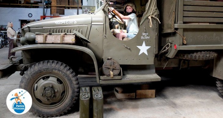 Un rêve, Paris en 2CV, une passion, les militaires
