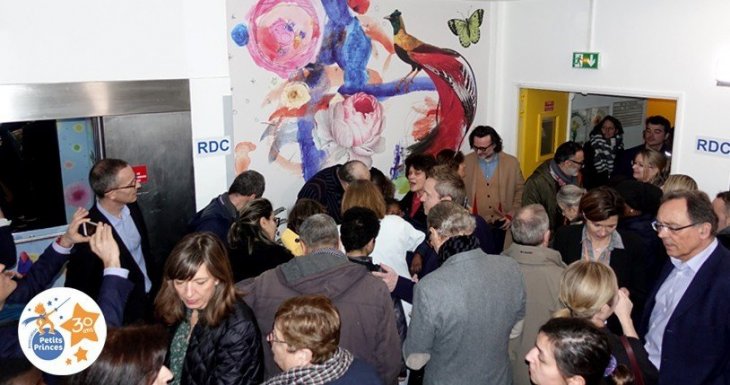 Une œuvre collective entre Christian Lacroix et des enfants de l’hôpital Trousseau