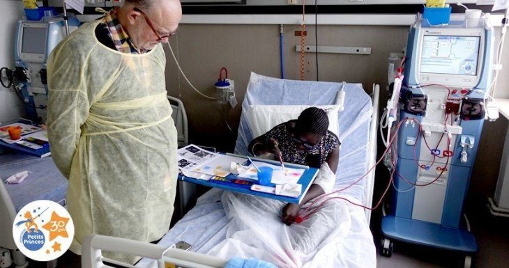 Une œuvre collective entre Christian Lacroix et des enfants de l’hôpital Trousseau
